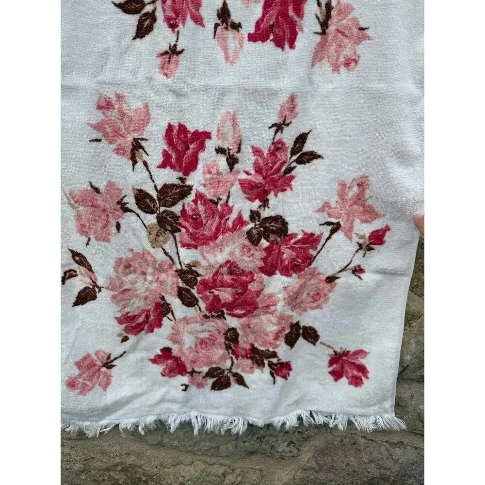 Vintage Sears harmony house pink rose bath towel